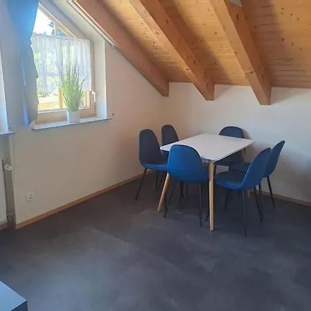 Theox No 12 I 5 Personen I Bibliothek I Badwanne Heppenheim (Bergstrasse)